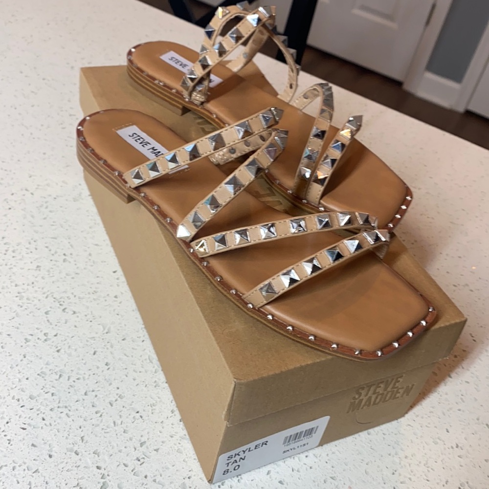 Steve Madden Skyler Sandals in Tan